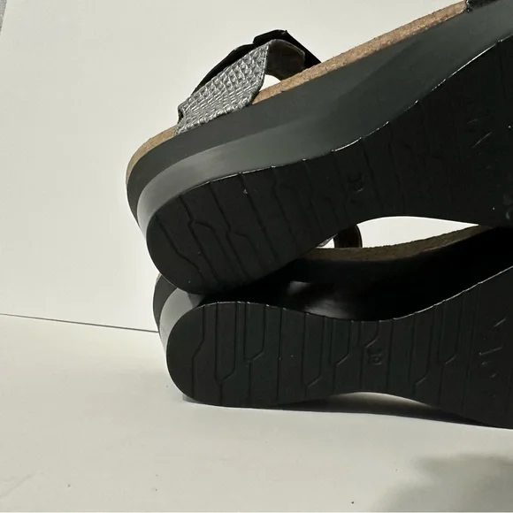 NAOT Womens Sandals Sz 39 (US 8) Wedge Ankle Strappy Embossed Animal Print Boho - Picture 10 of 13